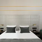 アパートホテル Emerald Downtown Luxury By Continental Group