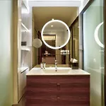 アパートホテル Emerald Downtown Luxury By Continental Group 4*