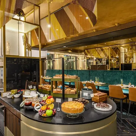 公寓式酒店 Emerald Downtown Luxury By Continental Group 4*