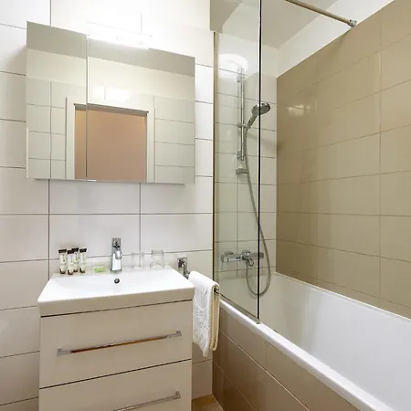 Emerald Downtown Luxury By Continental Group 2* 布达佩斯