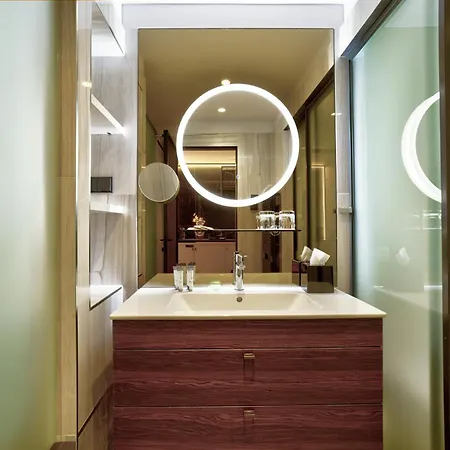 公寓式酒店 Emerald Downtown Luxury By Continental Group 2*