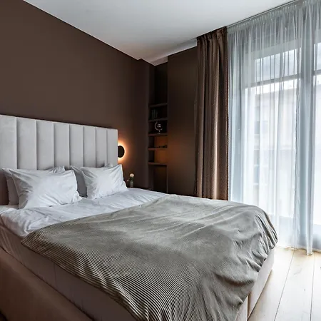 公寓式酒店 Emerald Downtown Luxury By Continental Group 4*