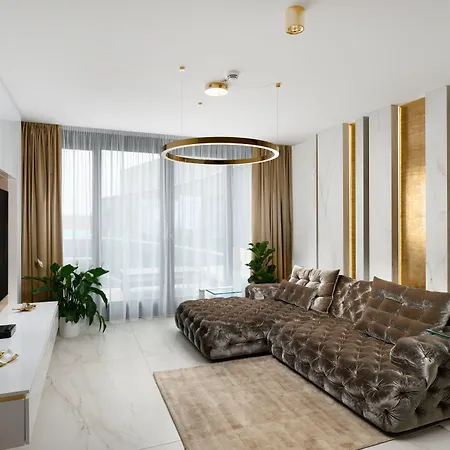 Emerald Downtown Luxury By Continental Group