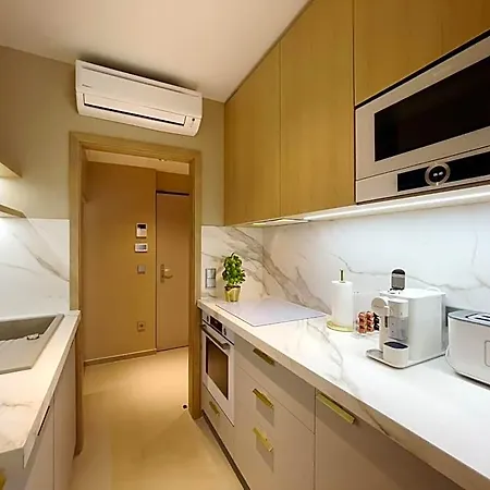 Emerald Downtown Luxury By Continental Group Aparthotel