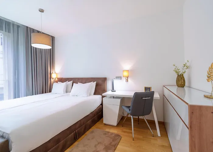Hotel apartamentowy Emerald Downtown Luxury By Continental Group