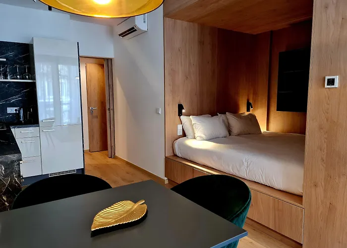 Hotel apartamentowy Emerald Downtown Luxury By Continental Group