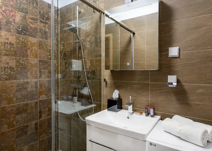 Hotel apartamentowy Emerald Downtown Luxury By Continental Group