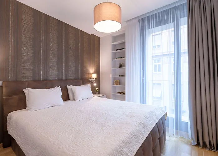 Emerald Downtown Luxury By Continental Group 4* בודפשט