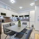 Apartahotel Emerald Downtown Luxury By Continental Group Budapest