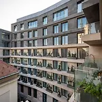 Emerald Downtown Luxury By Continental Group