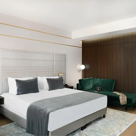 Emerald Downtown Luxury By Continental Group 4*