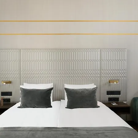 Apartmanhotel Emerald Downtown Luxury By Continental Group