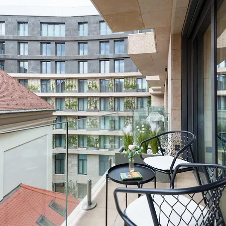 Emerald Downtown Luxury By Continental Group 4*