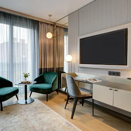 Emerald Downtown Luxury By Continental Group 4* Budapest