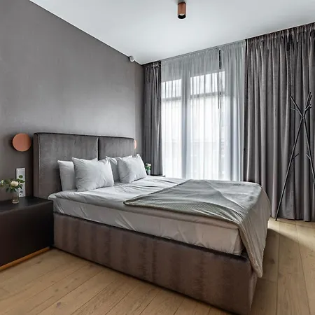 Apartmanhotel Emerald Downtown Luxury By Continental Group