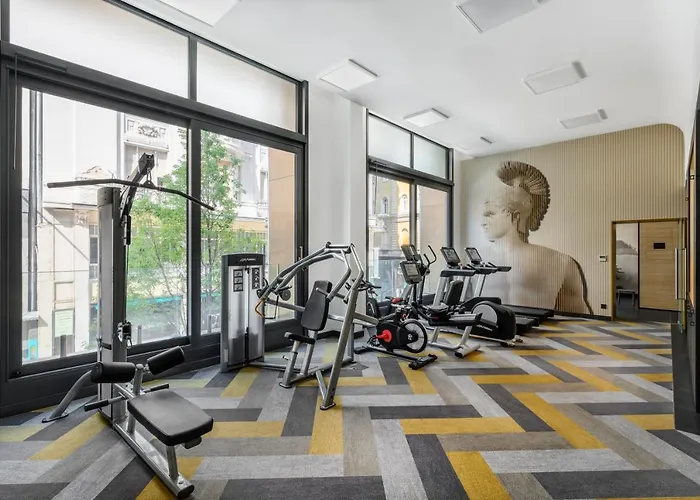 Emerald Downtown Luxury By Continental Group Apartahotel 4*