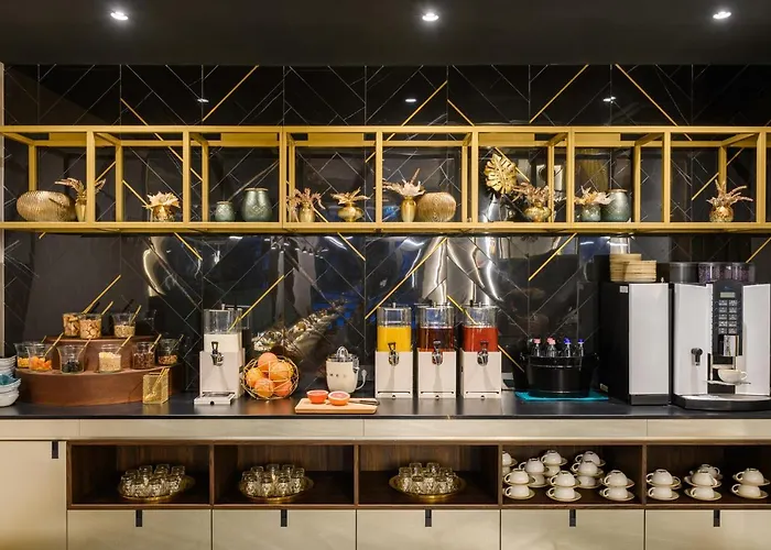 Emerald Downtown Luxury By Continental Group Apartahotel 4*