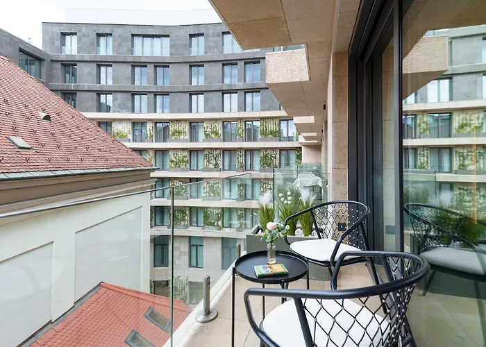 Emerald Downtown Luxury By Continental Group 4*