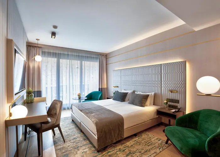 Emerald Downtown Luxury By Continental Group 4*