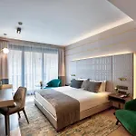 Emerald Downtown Luxury By Continental Group 4*