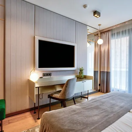 Emerald Downtown Luxury By Continental Group 4* Budapest